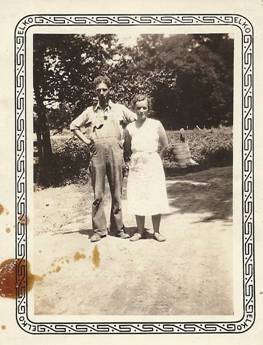 Uncle Newt Cowan & Dora Cowan Bailes.jpg